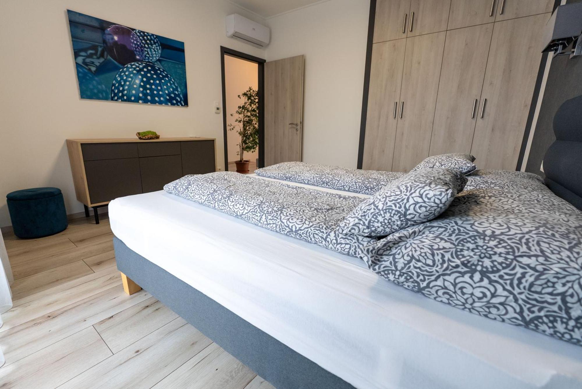 Jokai Apartman Dunafoldvar Exterior foto