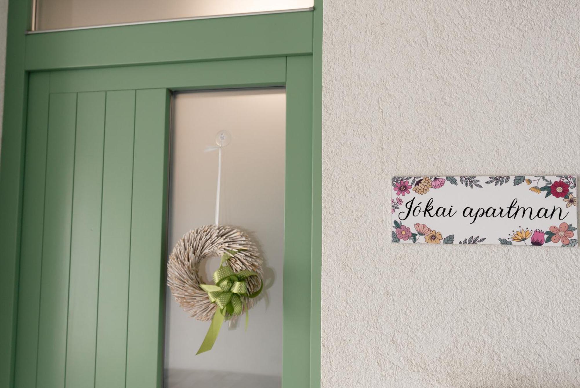 Jokai Apartman Dunafoldvar Exterior foto